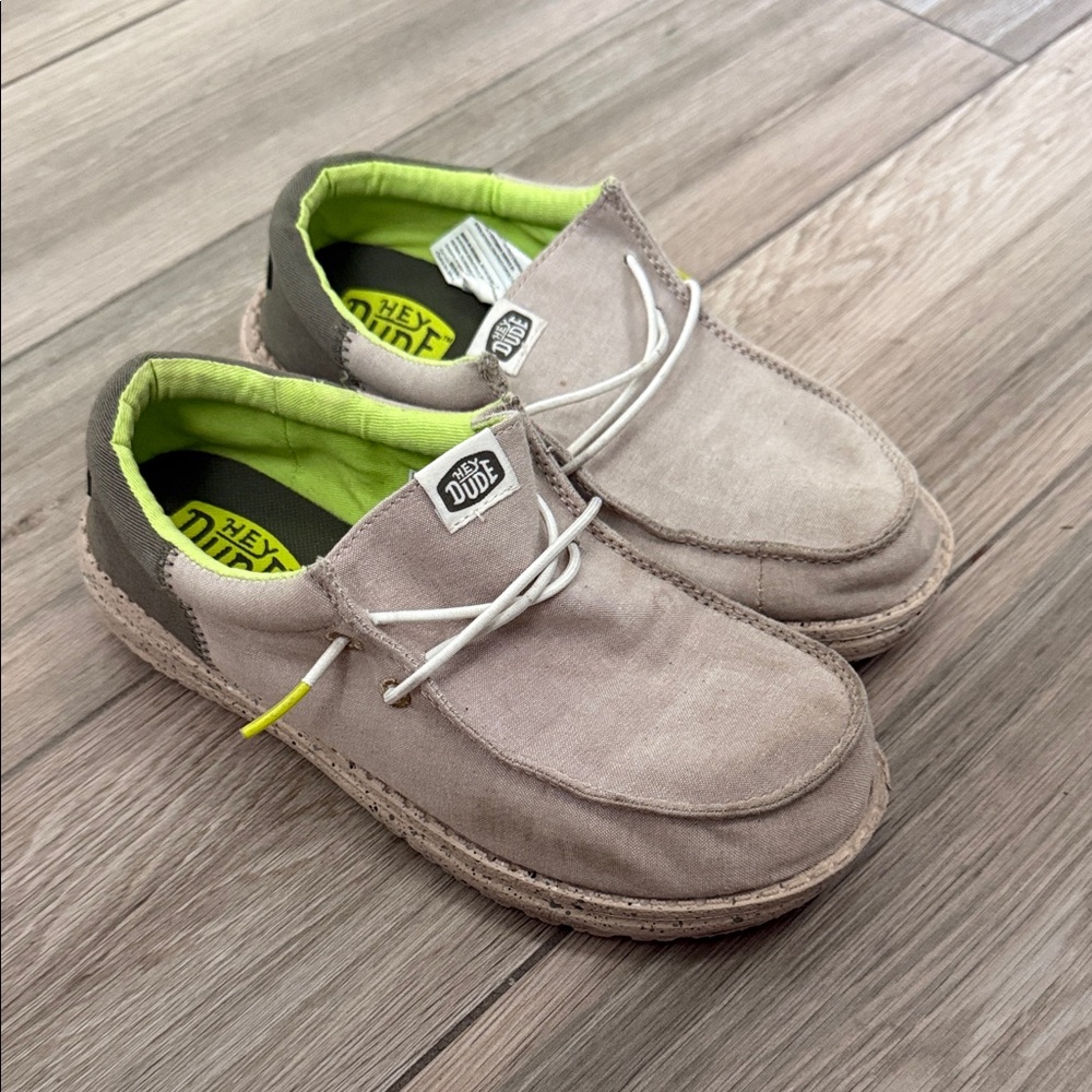 Hey Dude Kids Shoes in Beige and Green